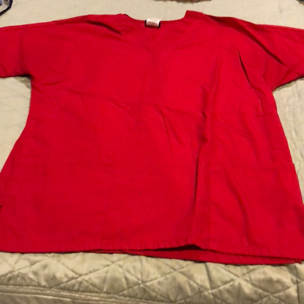 Cherokee scrub top